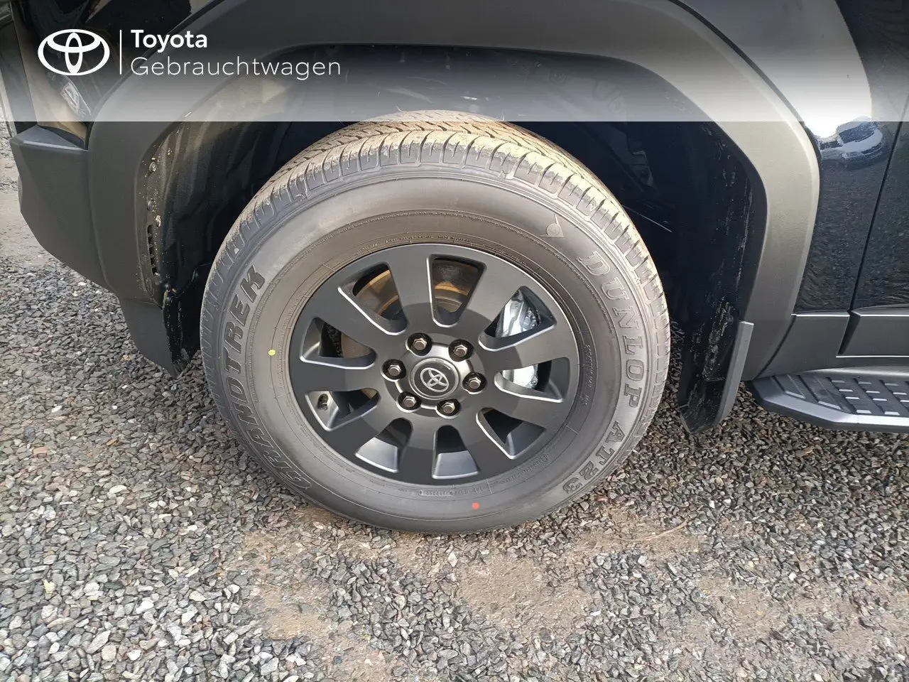 Toyota Land Cruiser 9