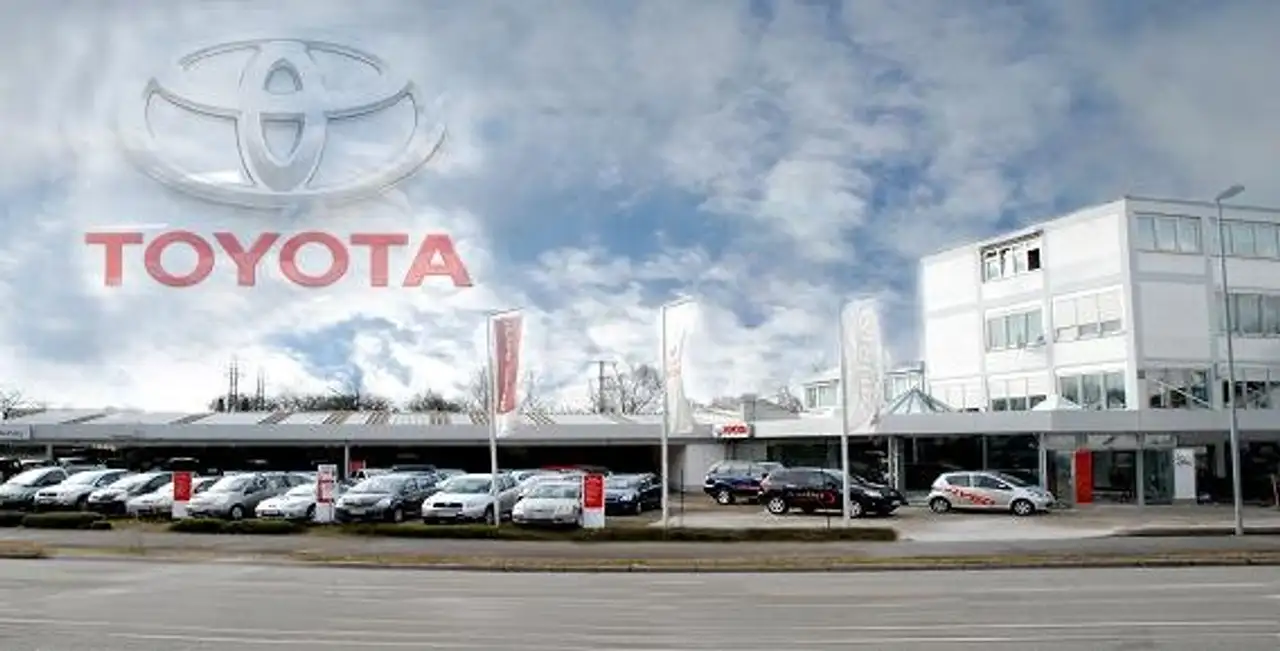 Toyota Land Cruiser 11
