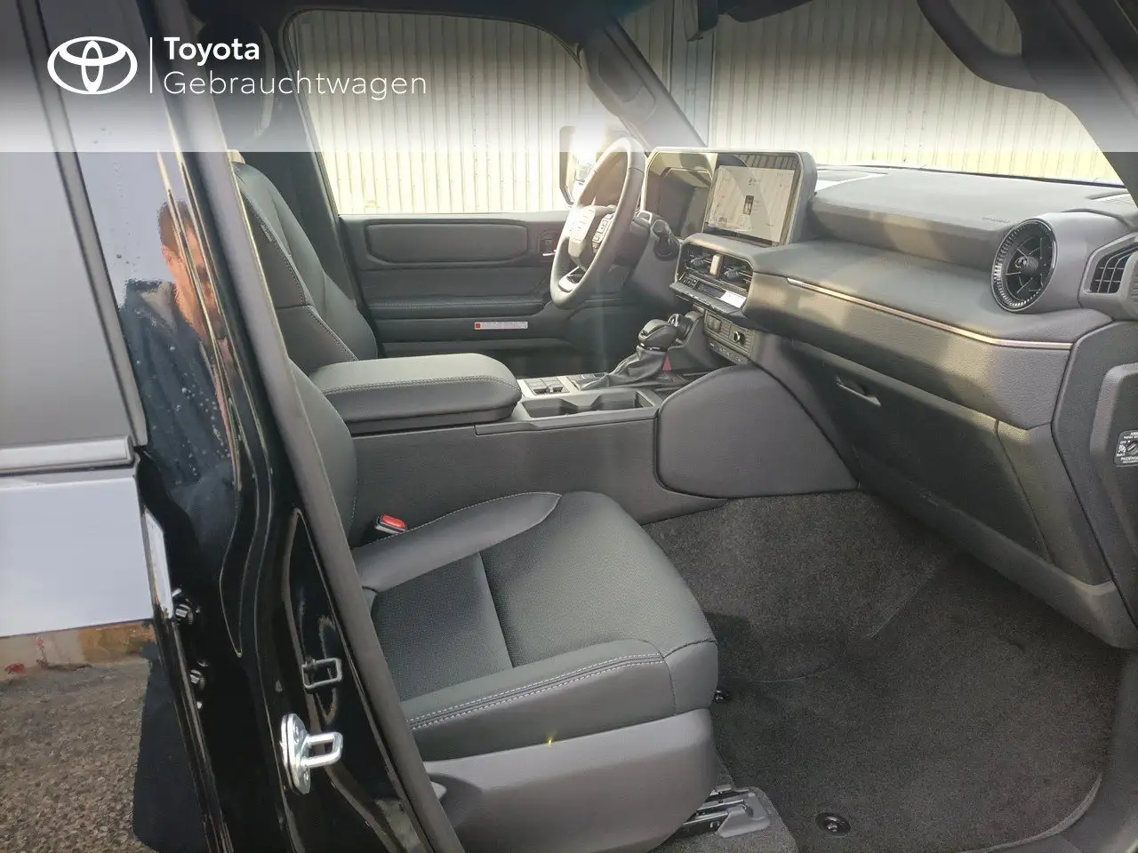 Toyota Land Cruiser 13