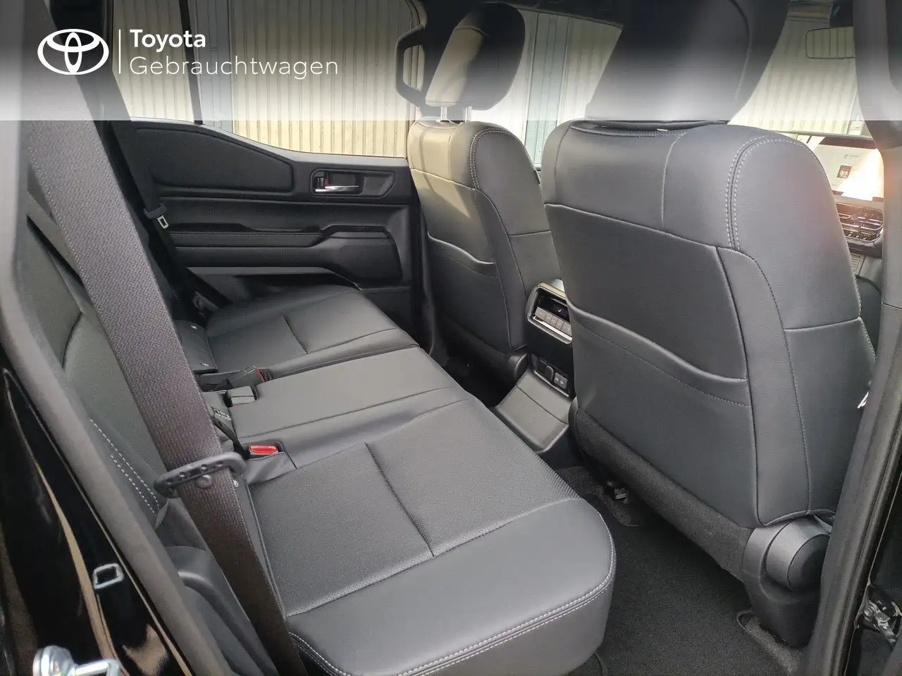 Toyota Land Cruiser 14