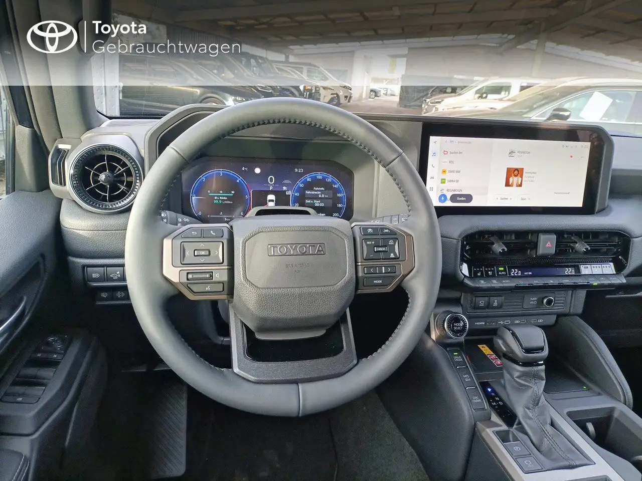 Toyota Land Cruiser 16
