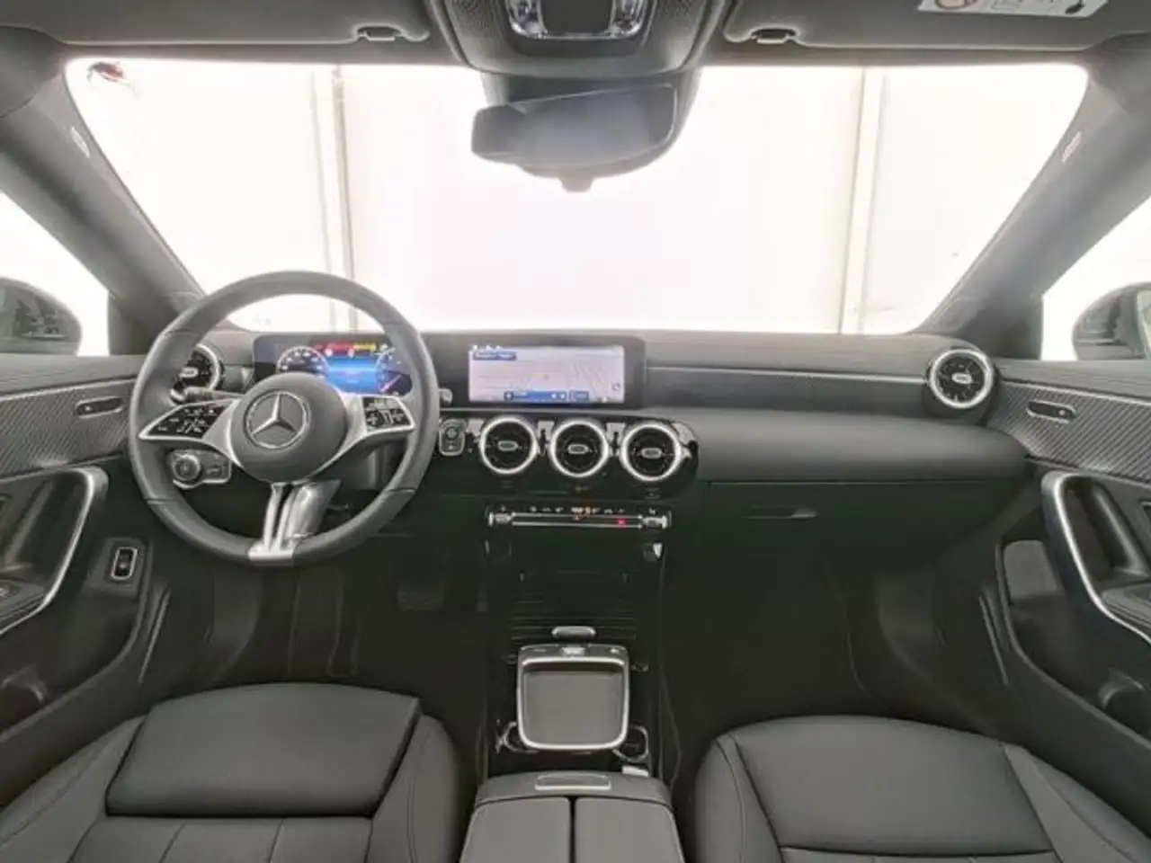 Mercedes-Benz CLA 200 7