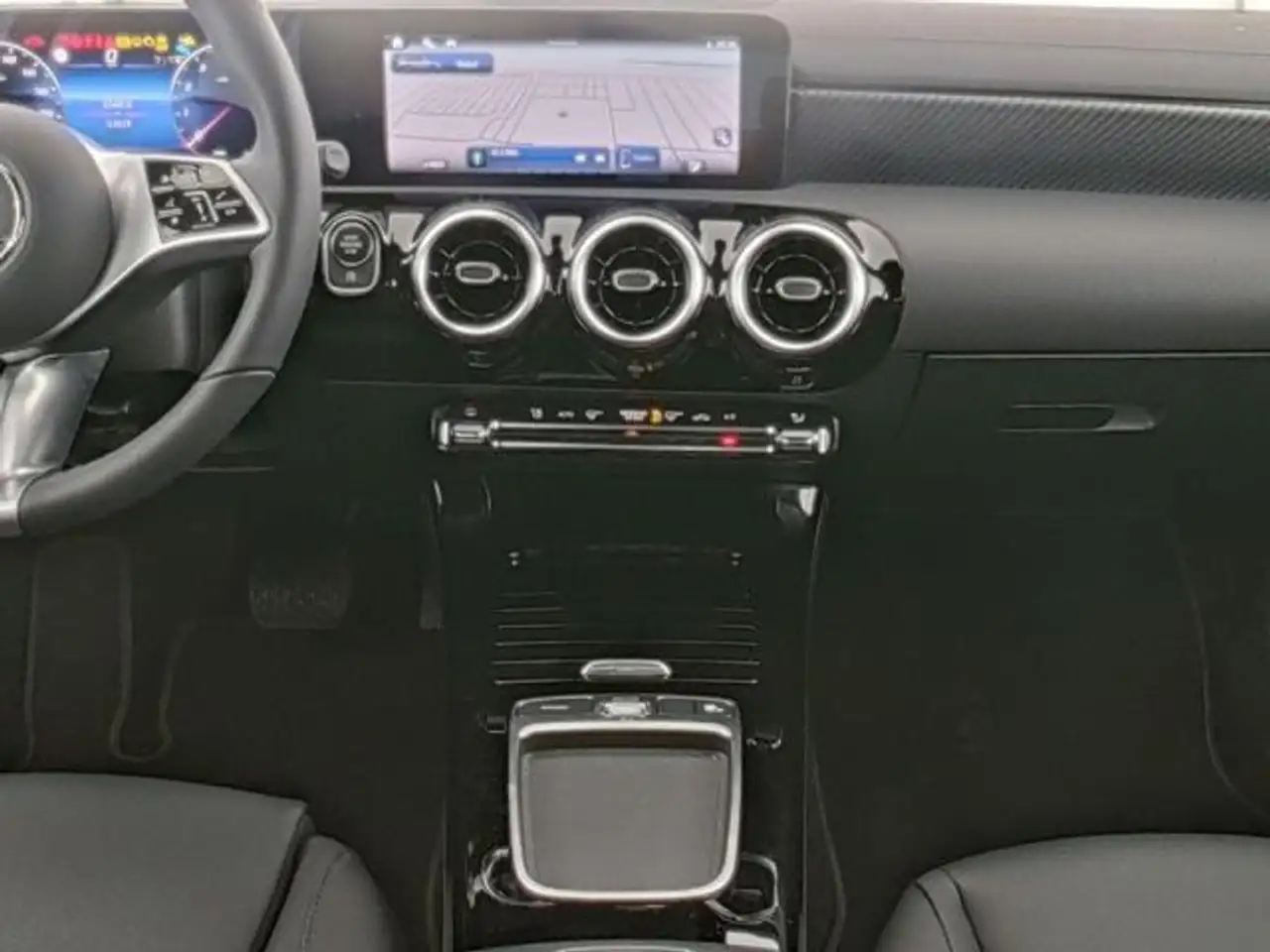 Mercedes-Benz CLA 200 8