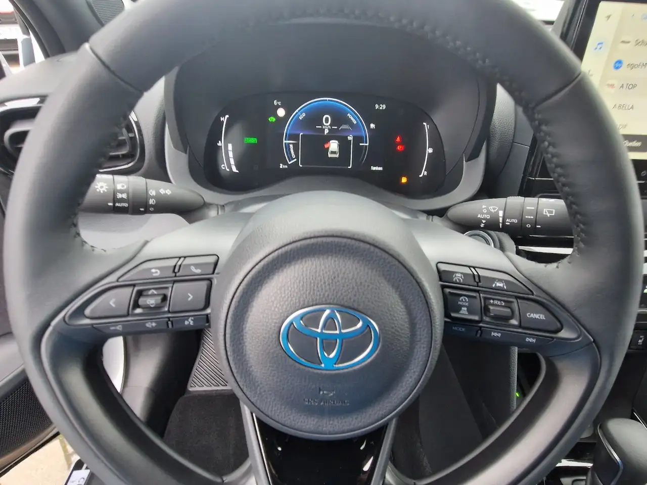 Toyota Yaris 13