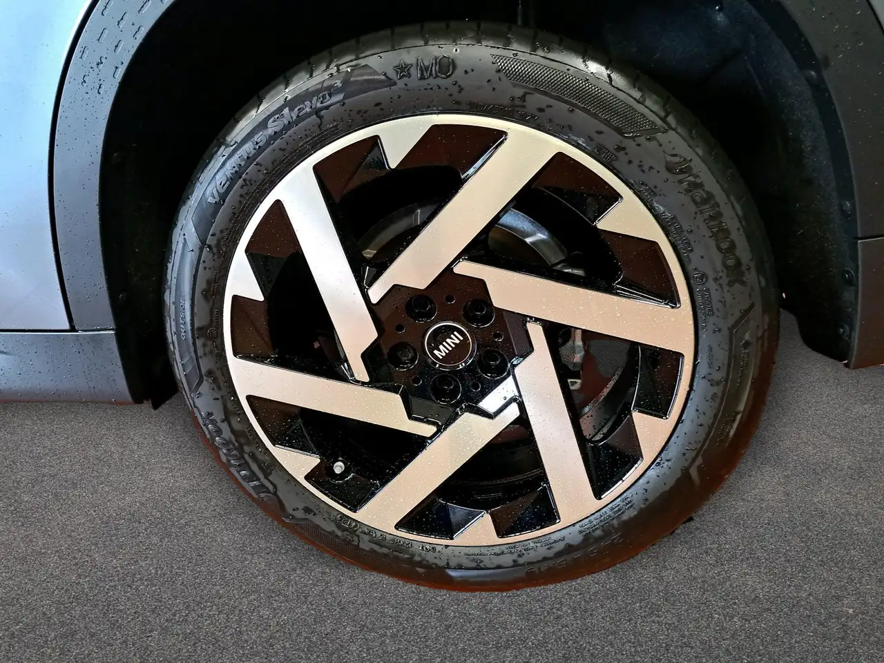 Mini Countryman 9