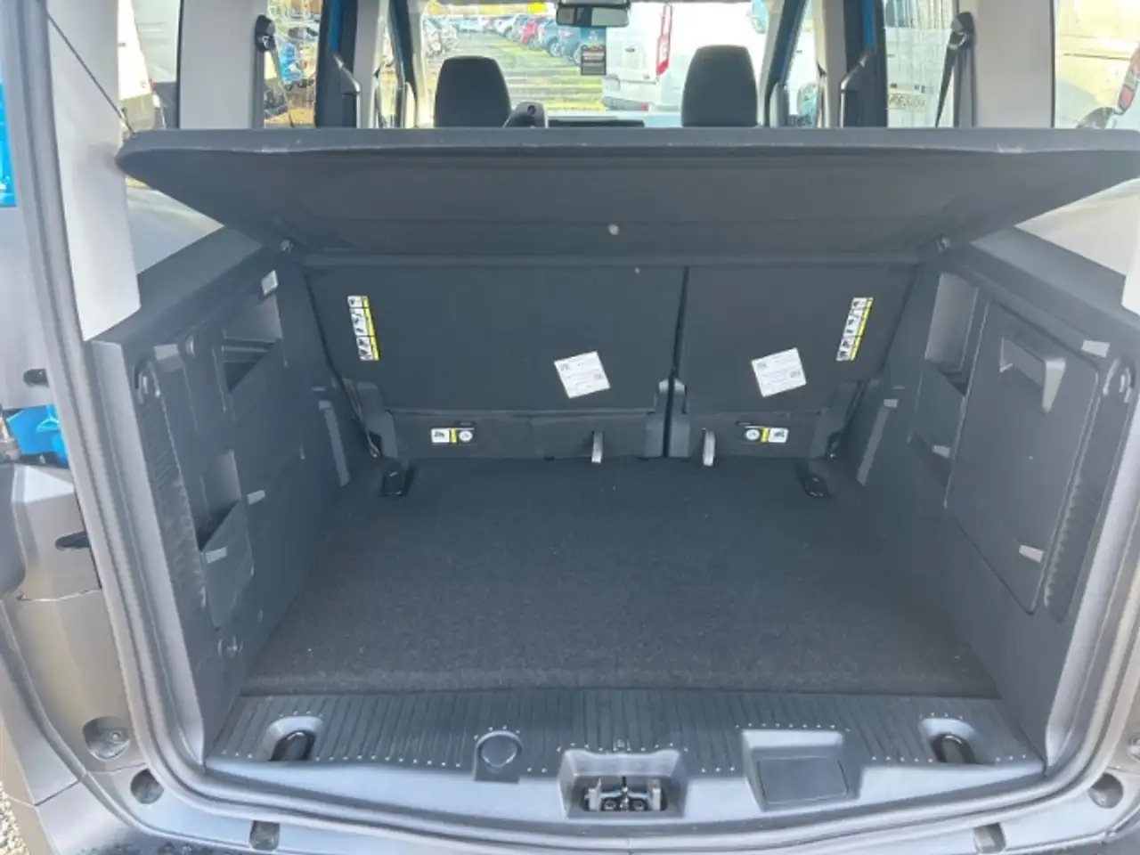 Ford Tourneo 11