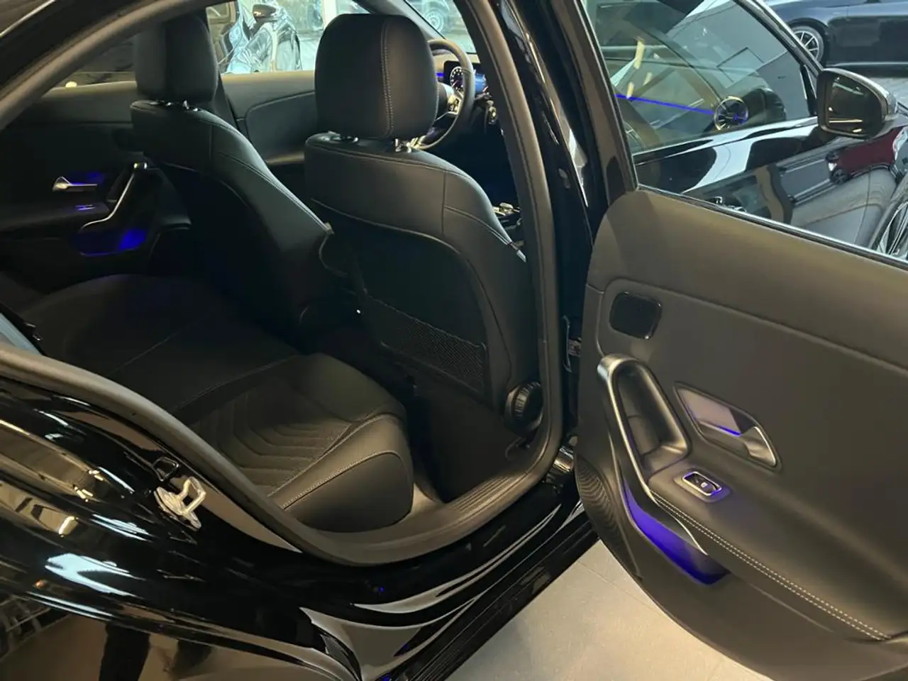 Mercedes-Benz A 180 11