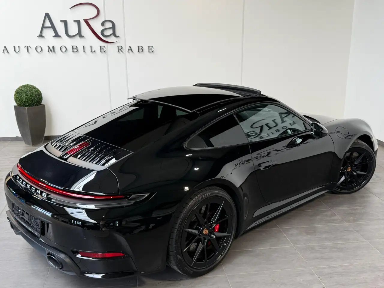 Porsche 992 6