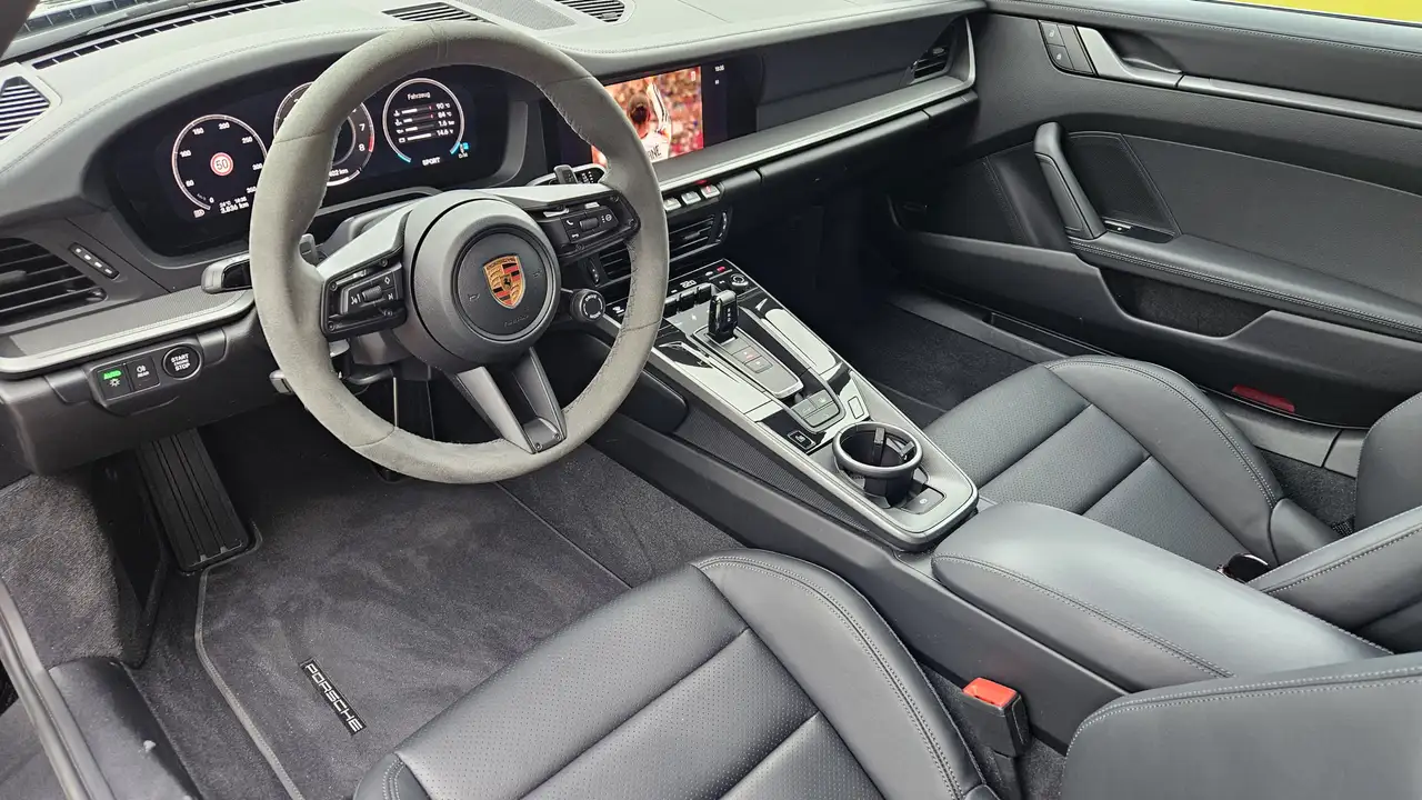 Porsche 992 7