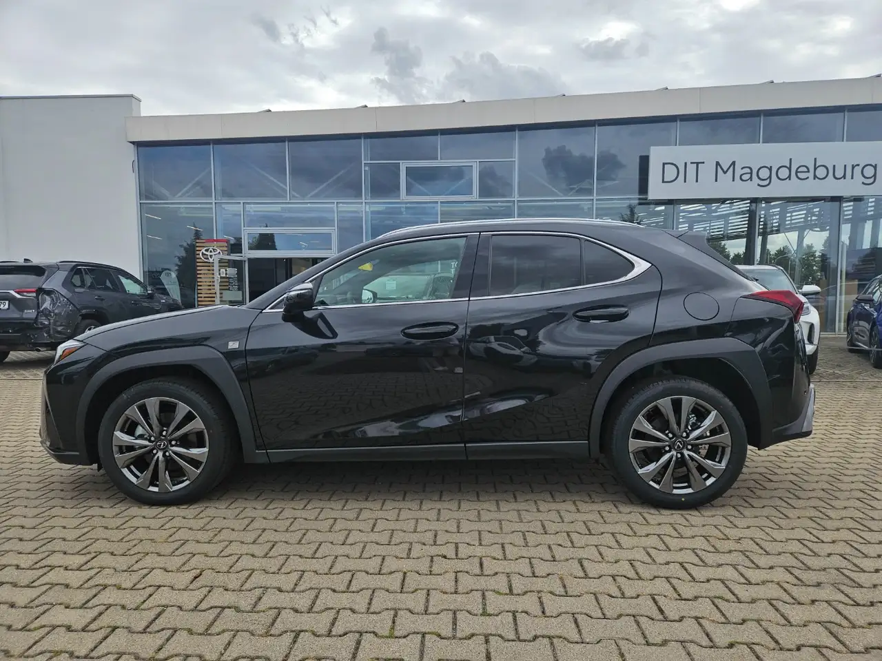 Lexus UX 7