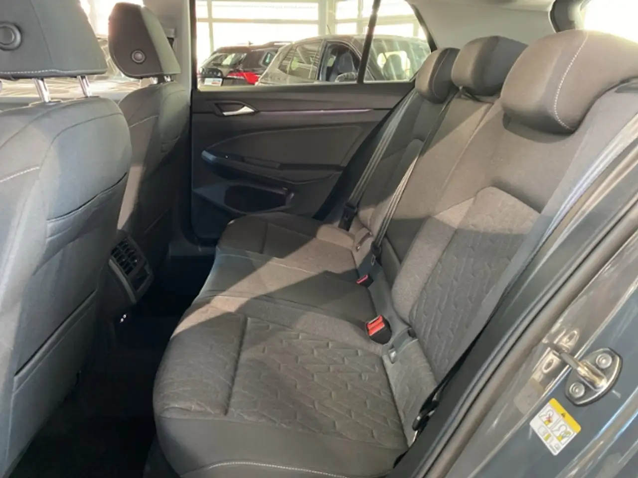 Volkswagen Golf VIII 10