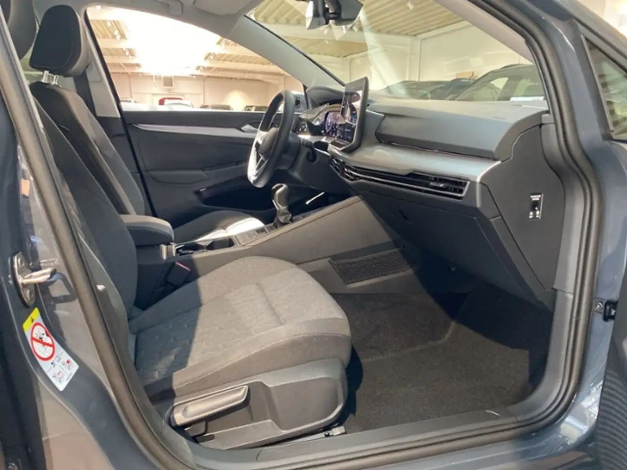 Volkswagen Golf VIII 12