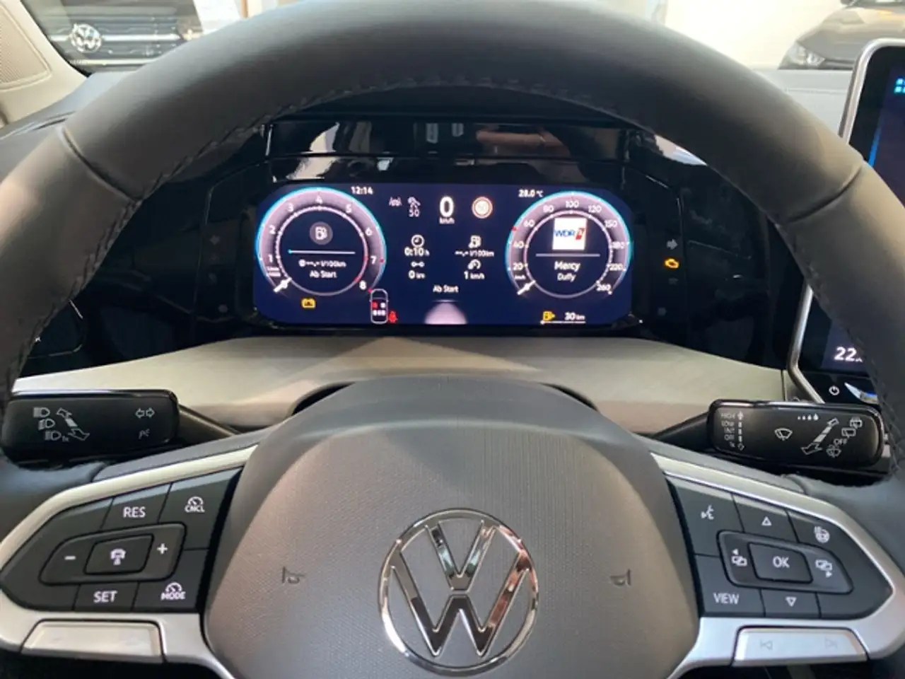 Volkswagen Golf VIII 14