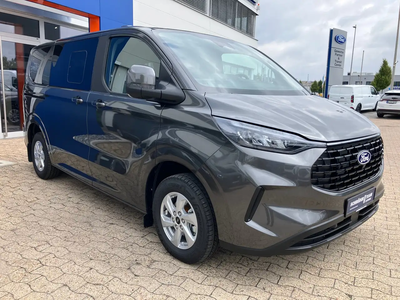 Ford Tourneo 7