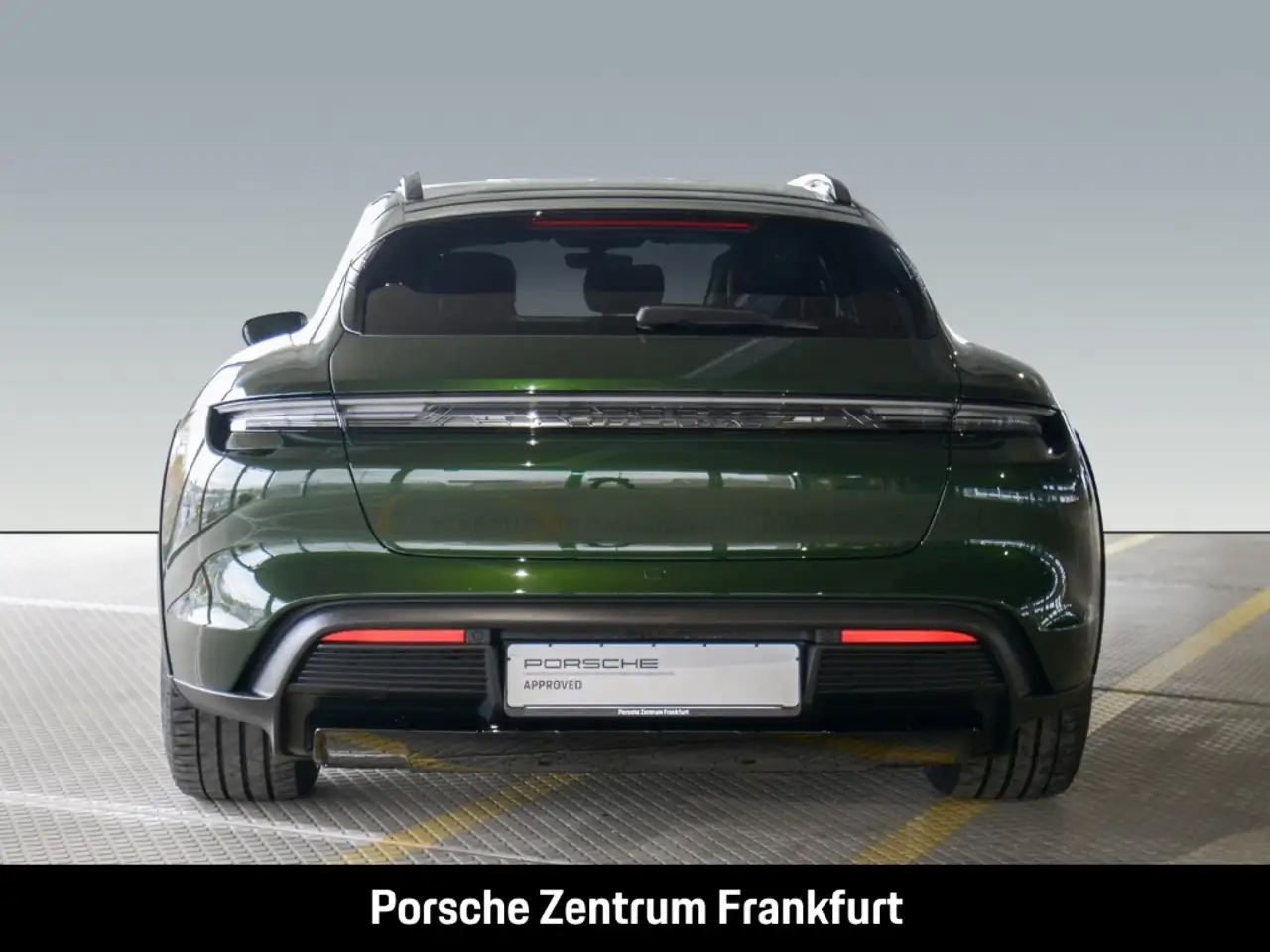 Porsche Taycan 4 5