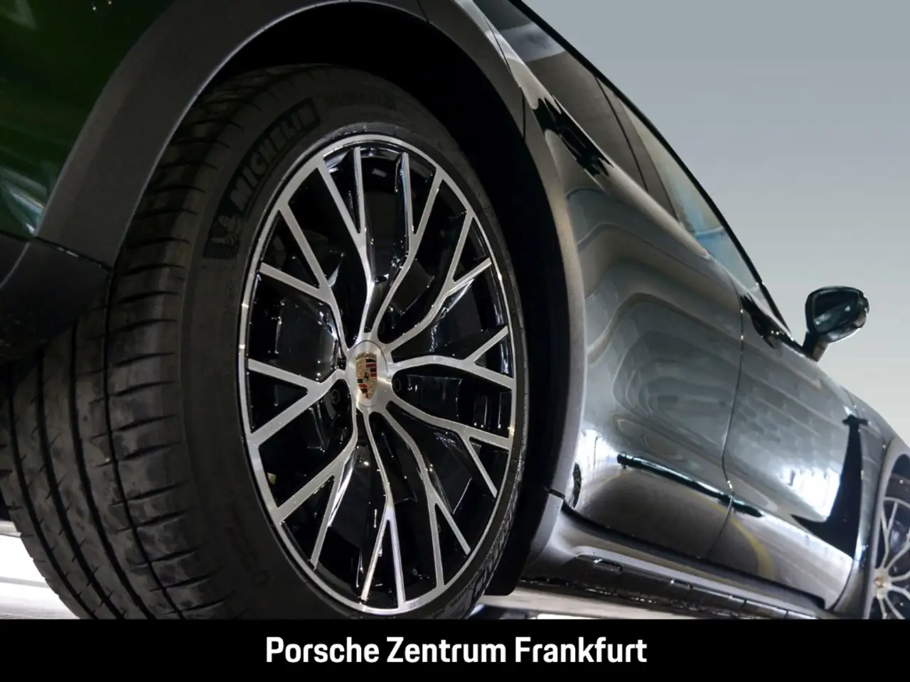 Porsche Taycan 4 6