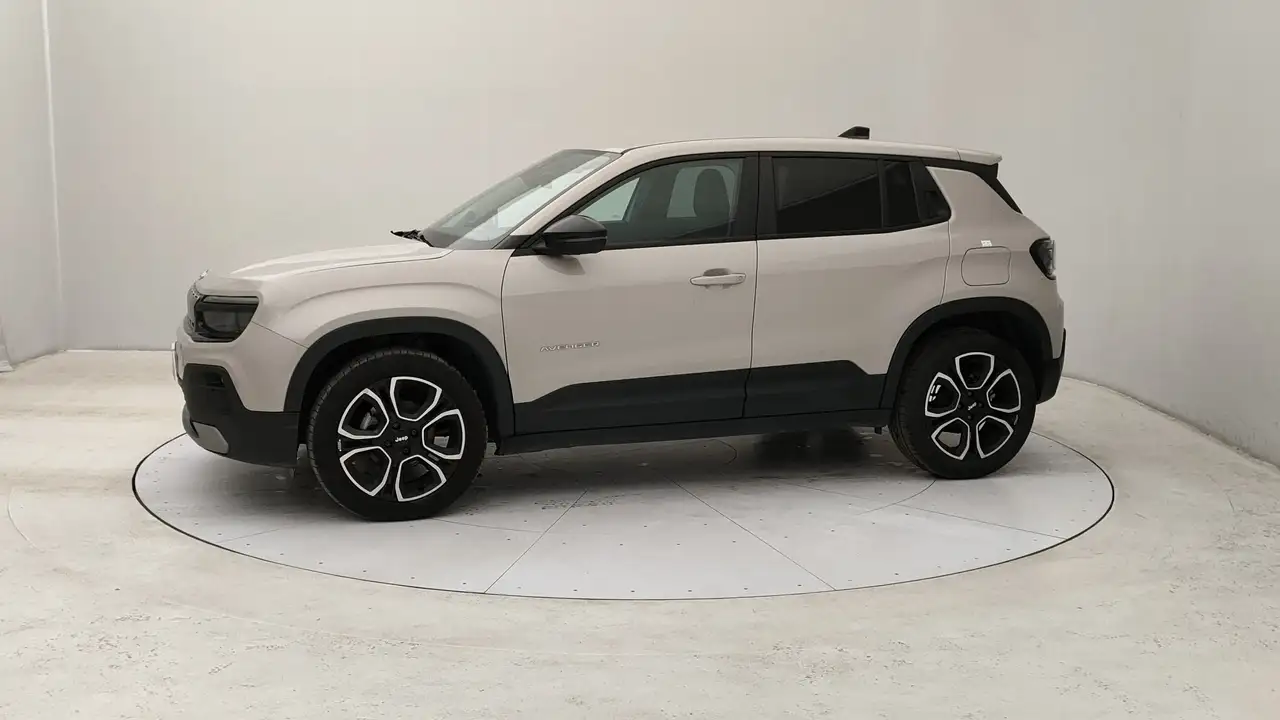 Jeep Avenger 3