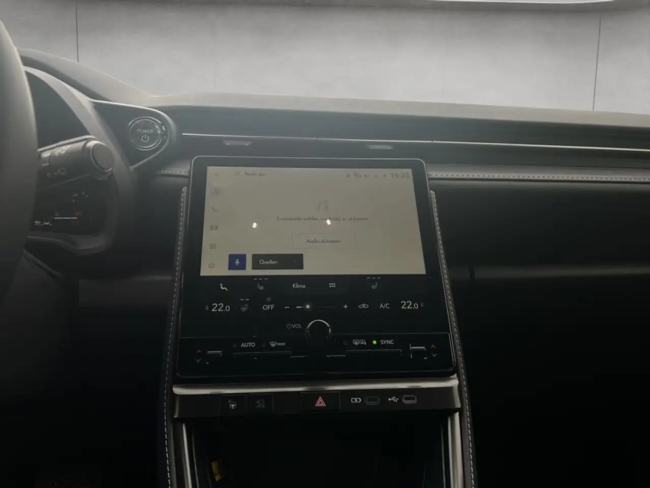 Lexus LBX 15