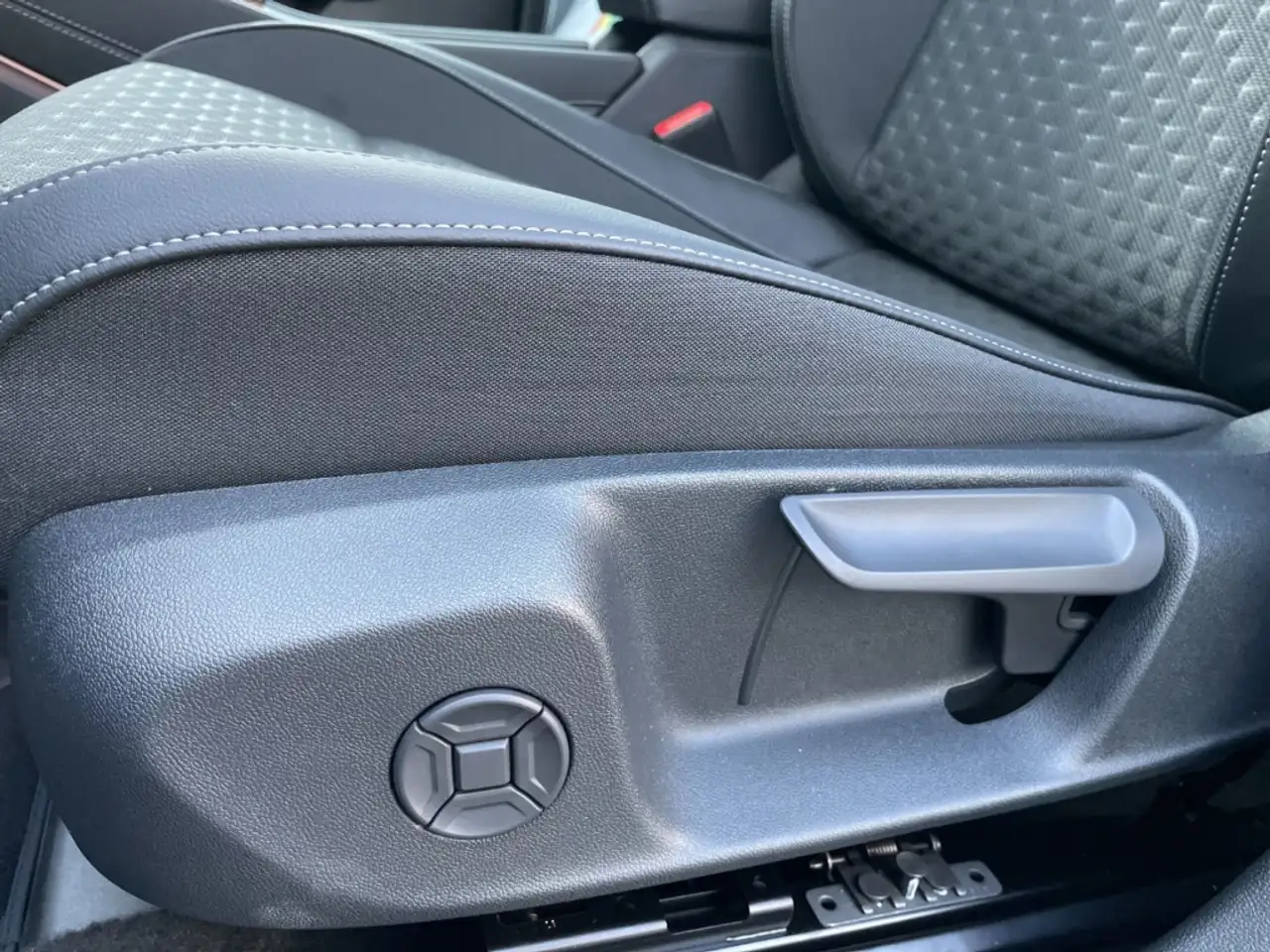 Volkswagen T-Roc 10