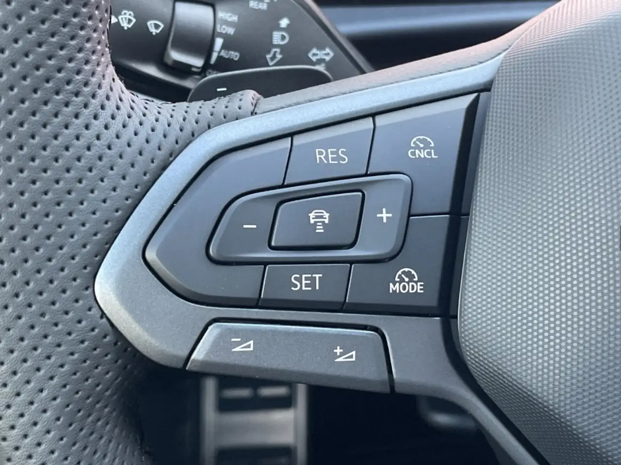 Volkswagen T-Roc 13
