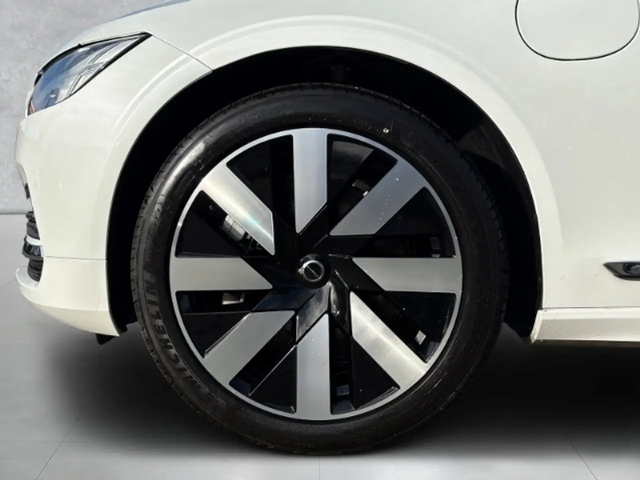 Volvo V90 9