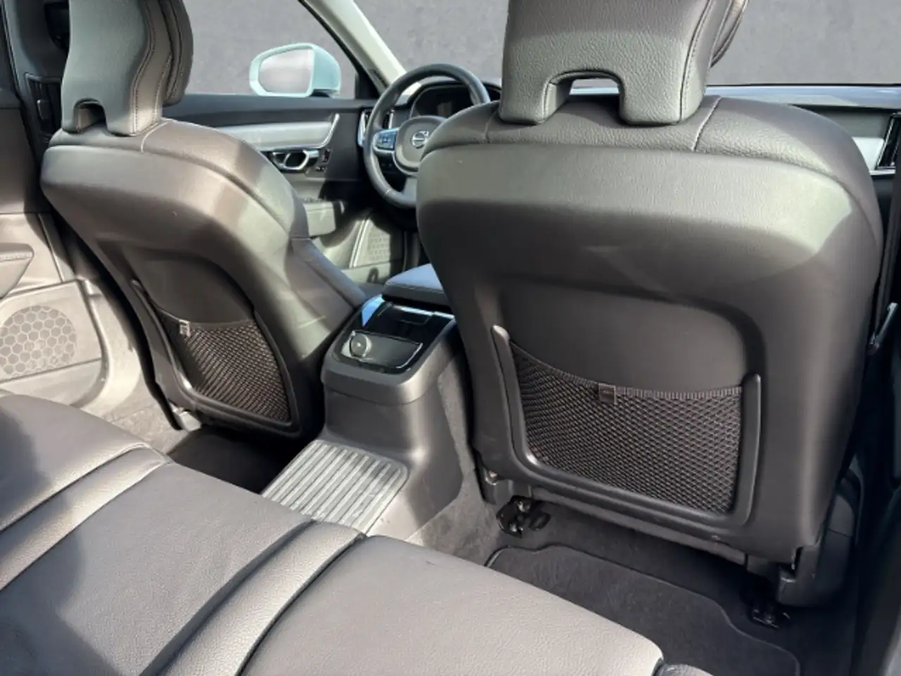 Volvo V90 12
