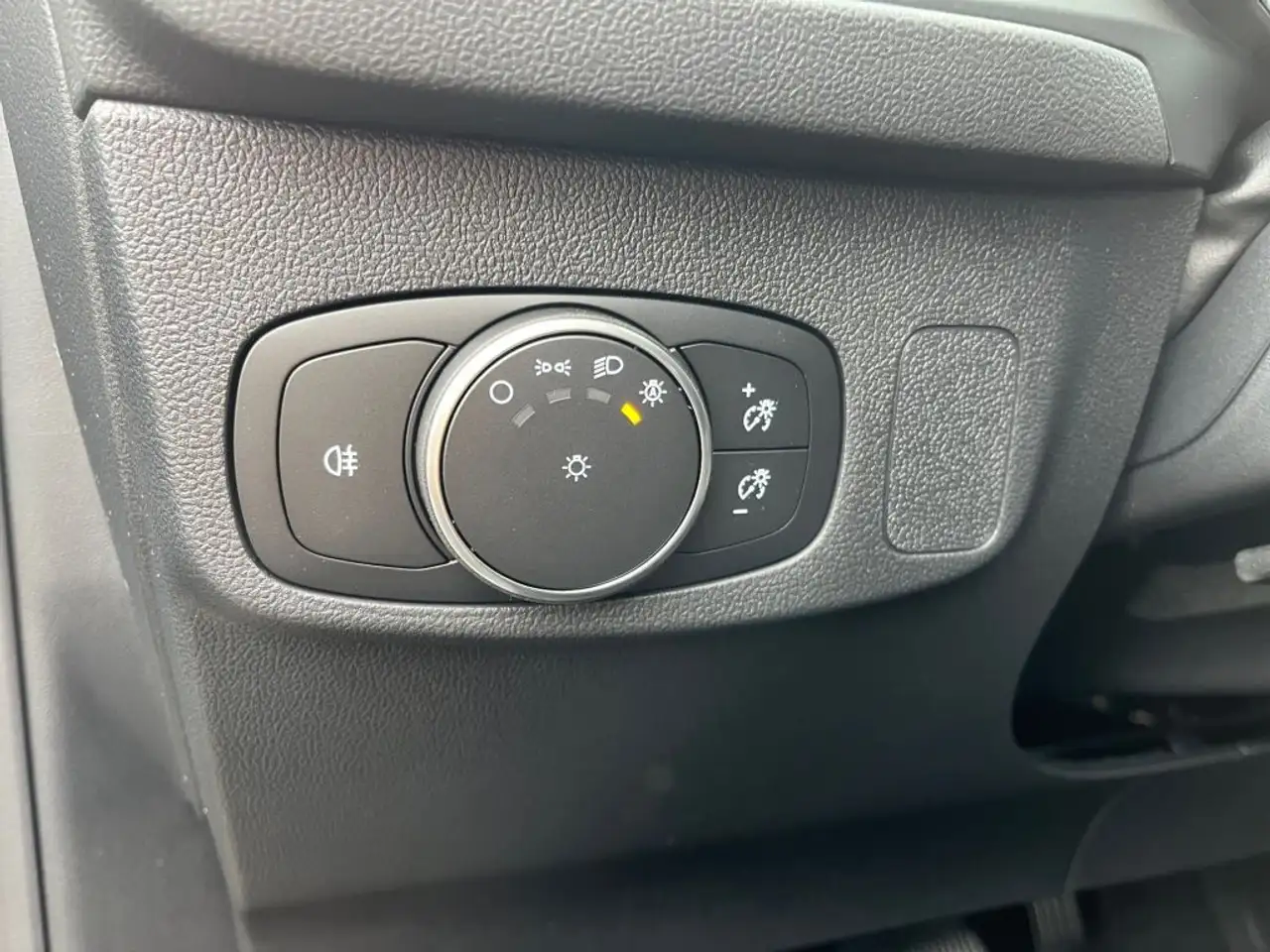 Ford Focus 13
