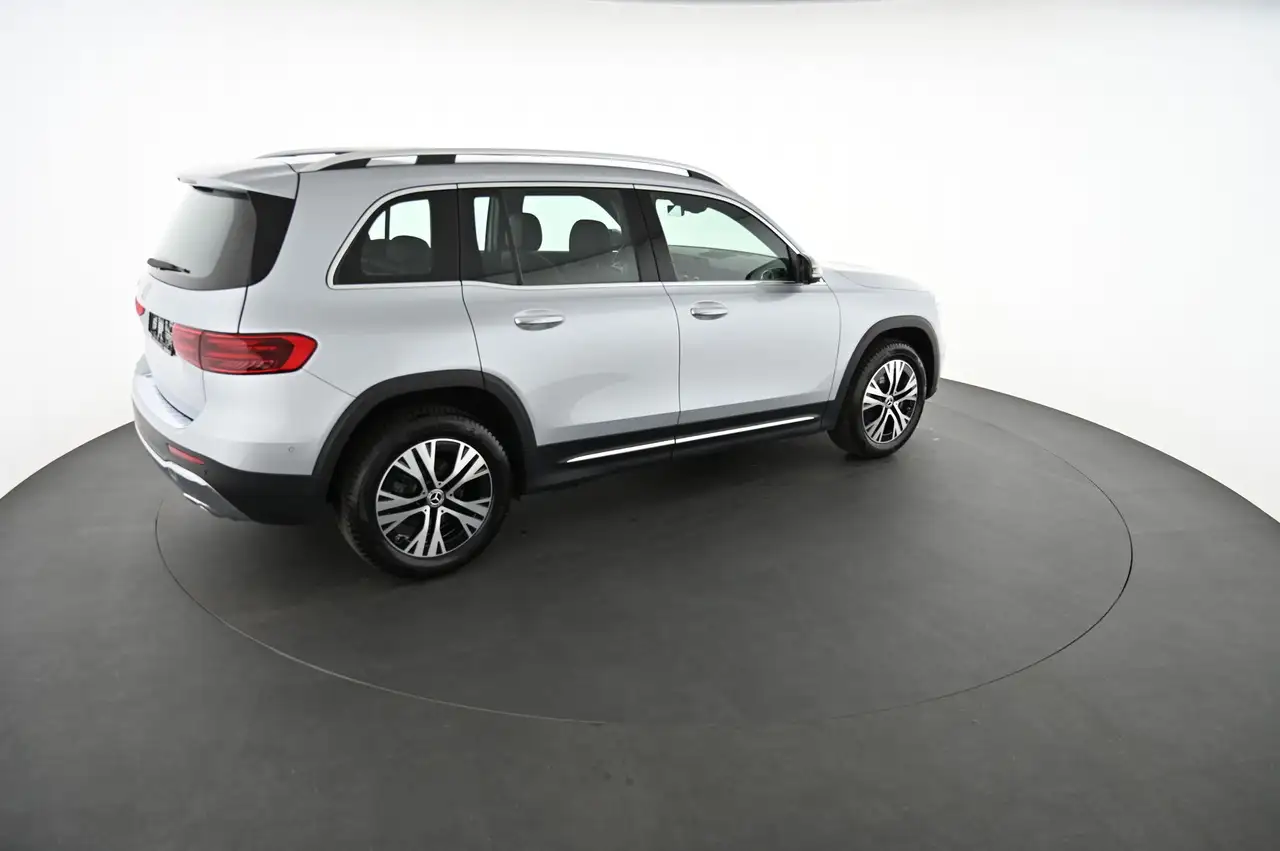 Mercedes-Benz GLB 200 4