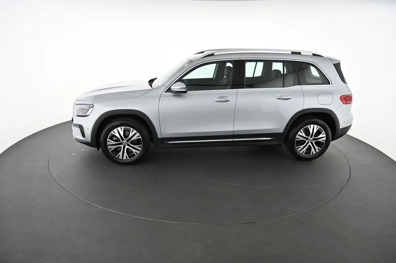 Mercedes-Benz GLB 200 5