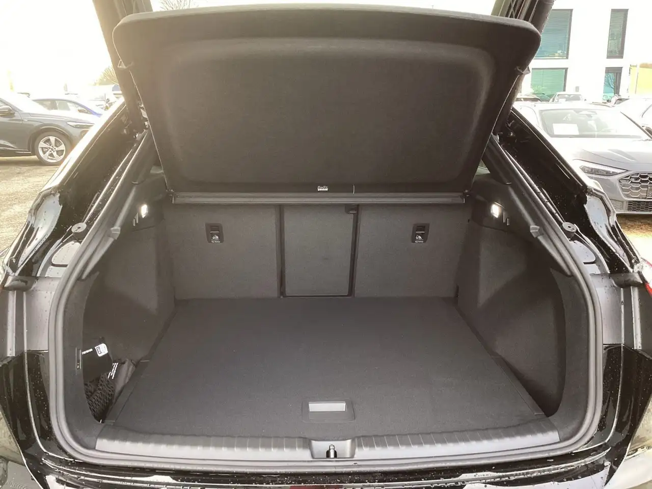 Audi Q4 14