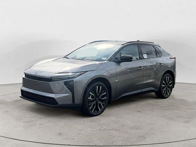 Toyota bZ Limited фото 1