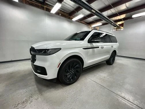 Lincoln Navigator
