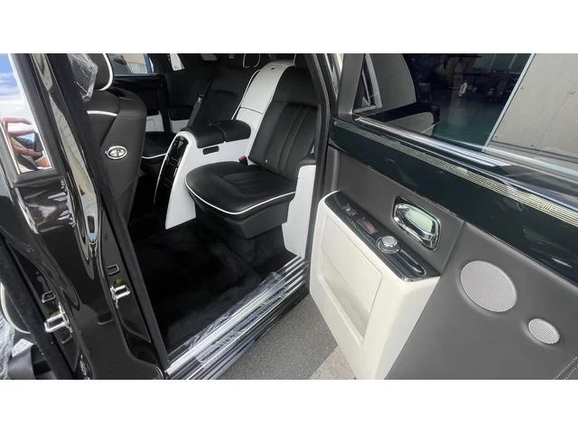 Rolls-Royce PHANTOM 28