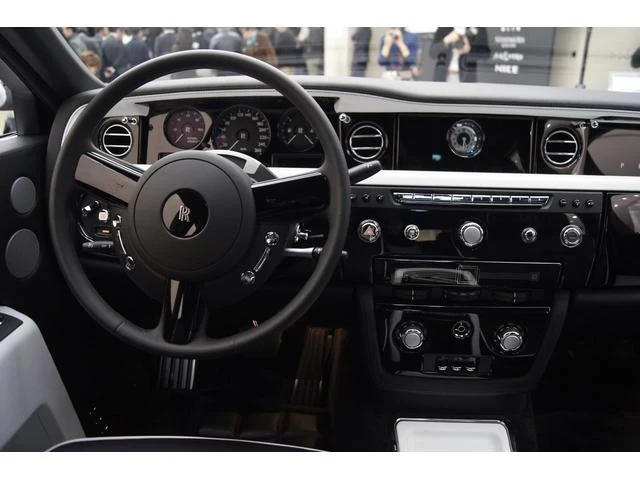 Rolls-Royce PHANTOM 26