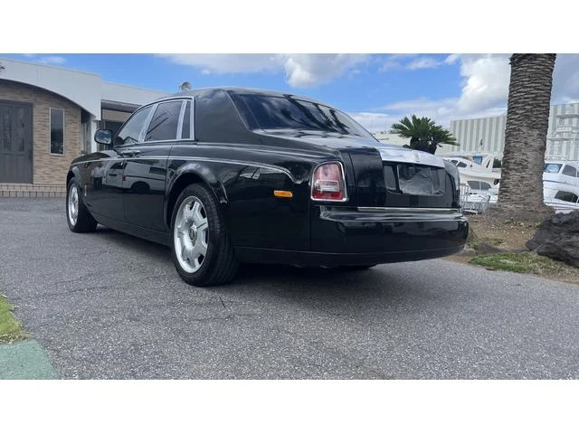 Rolls-Royce PHANTOM 16