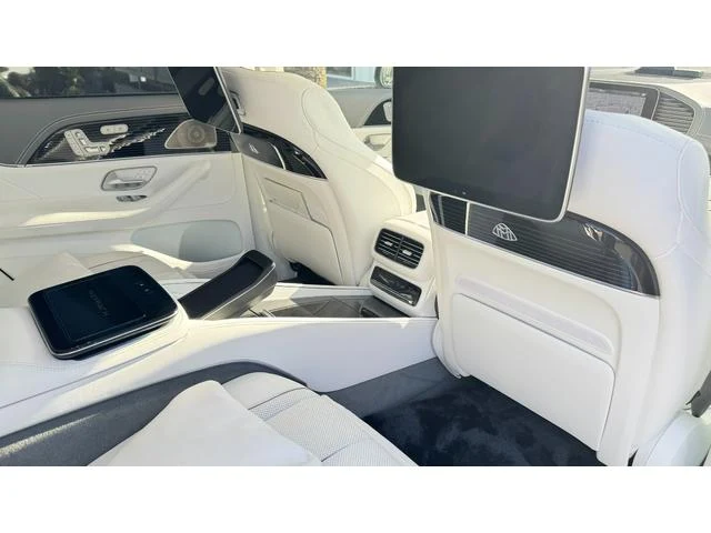 MERCEDES MAYBACH GLS 18