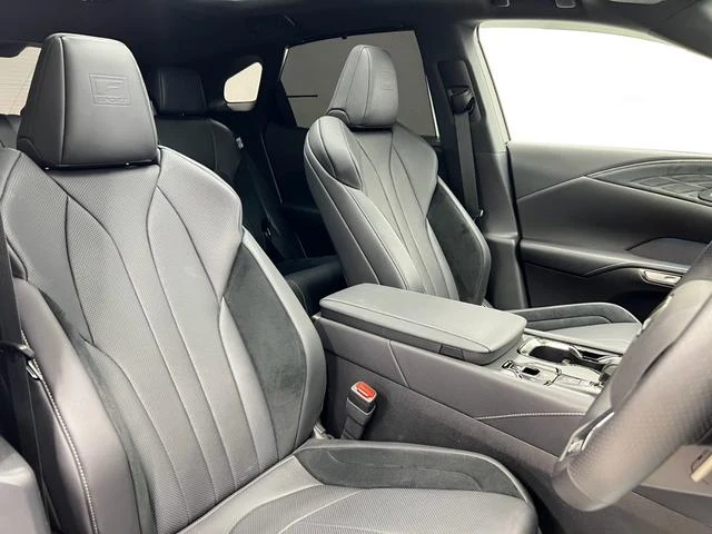 Lexus RX 43