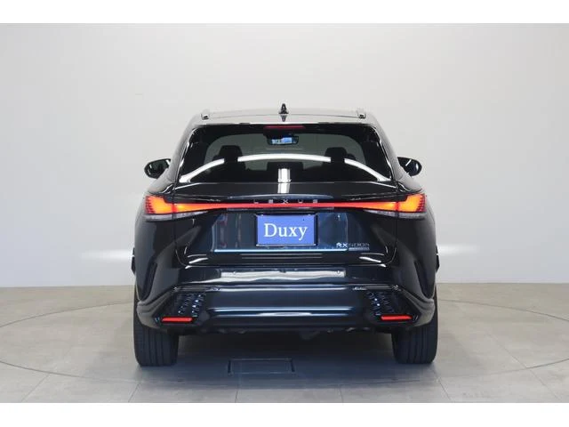 Lexus RX 9