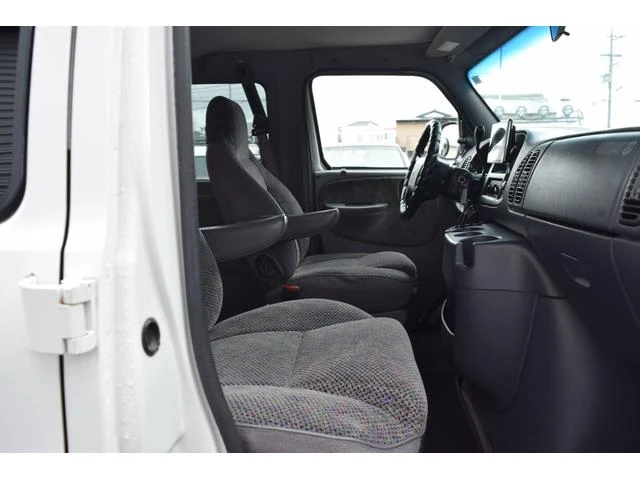Dodge VAN 30