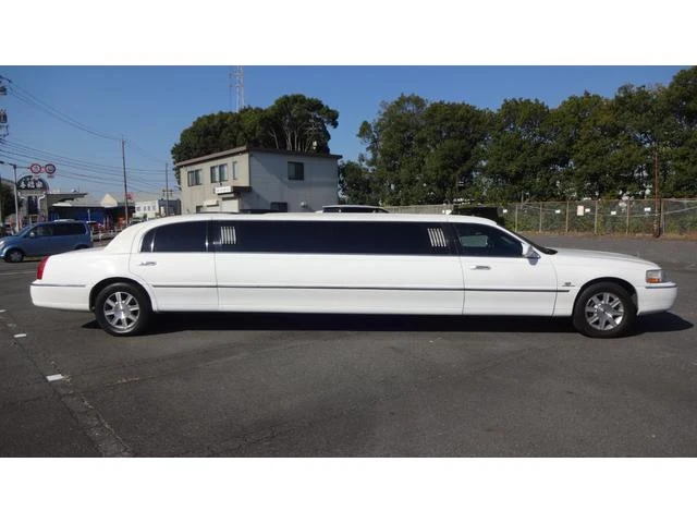 Lincoln LIMOUSINE 4