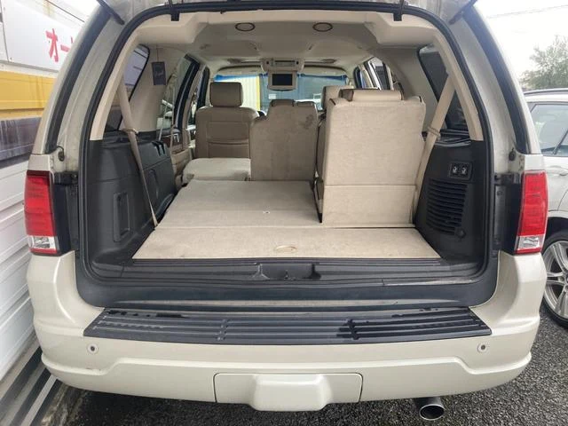 Lincoln NAVIGATOR 29