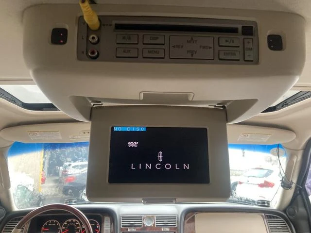 Lincoln NAVIGATOR 26