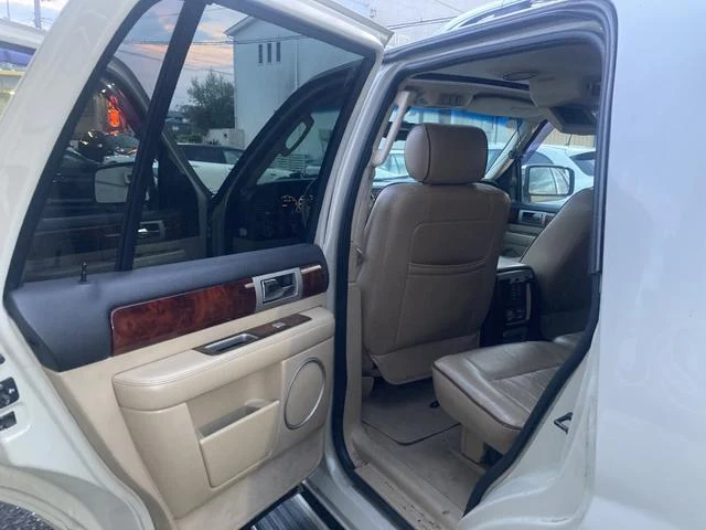 Lincoln NAVIGATOR 37