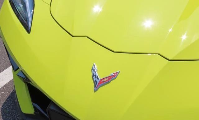 Chevrolet CORVETTE 8