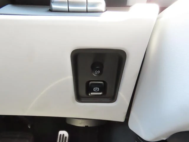 Chevrolet CORVETTE 37