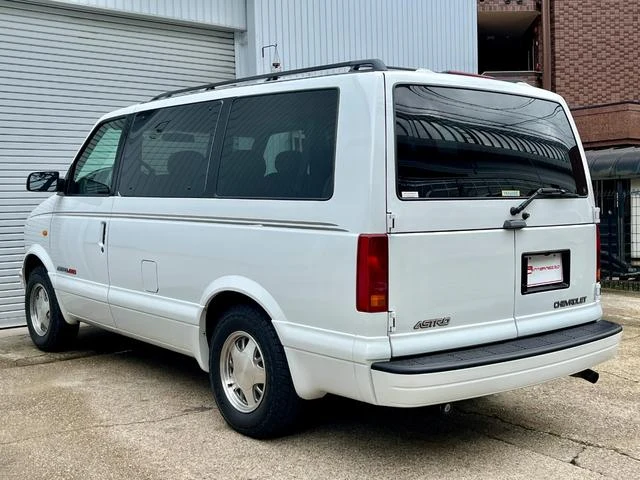Chevrolet ASTRO 8