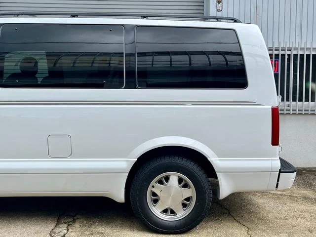 Chevrolet ASTRO 31