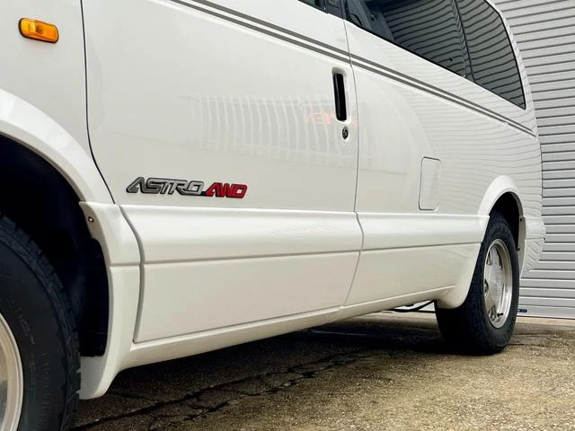 Chevrolet ASTRO 27
