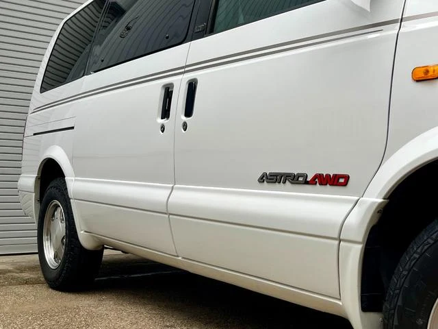 Chevrolet ASTRO 26