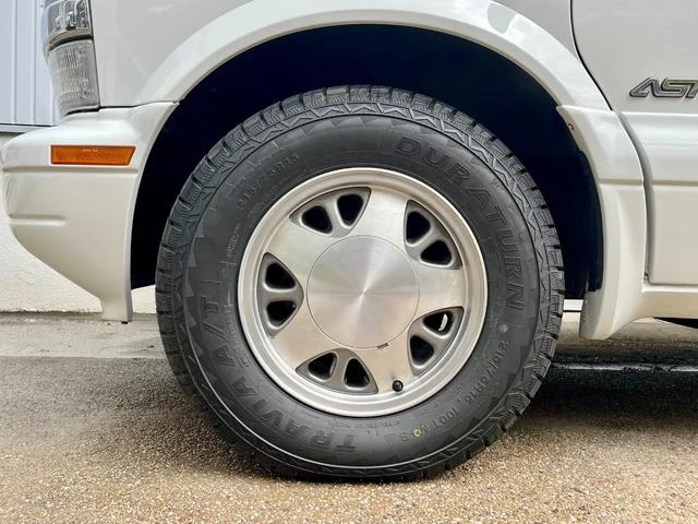 Chevrolet ASTRO 36